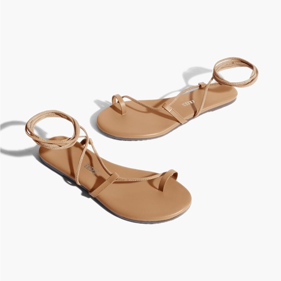TKEES Women's Tan Strappy Sandals - Picture 1 of 5